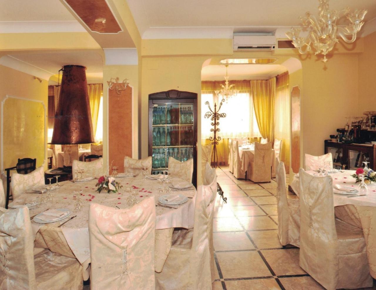 Albergo La Perla Civitella Roveto 外观 照片