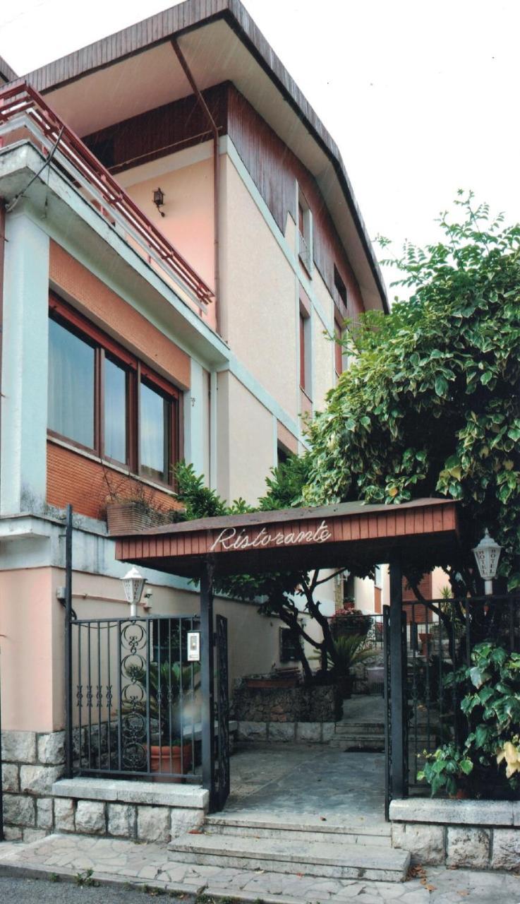 Albergo La Perla Civitella Roveto 外观 照片